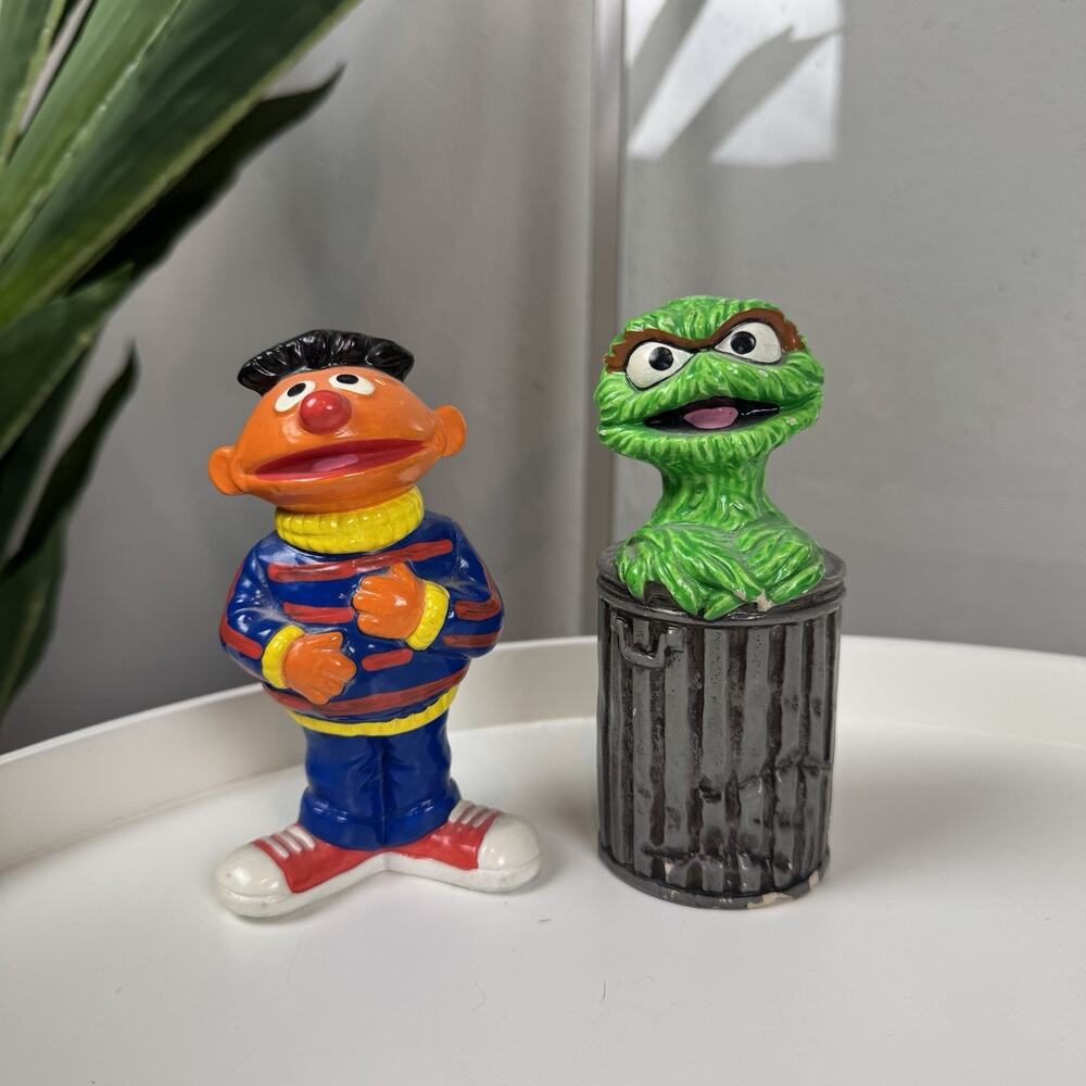 Vintage 1976 Sesame Street Gorham Japan Ceramic Ernie And Oscar Figurines 5"